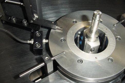 Projekt: Automatische, dynamische Prüfung von Turbolader Gehäusen